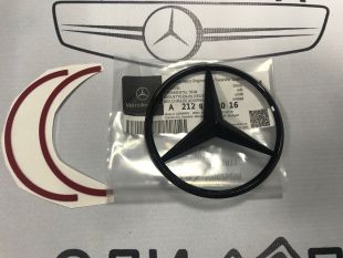 Эмблема на крышку багажника Mercedes W212 черная